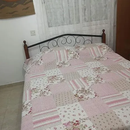 Apartment Paralímni